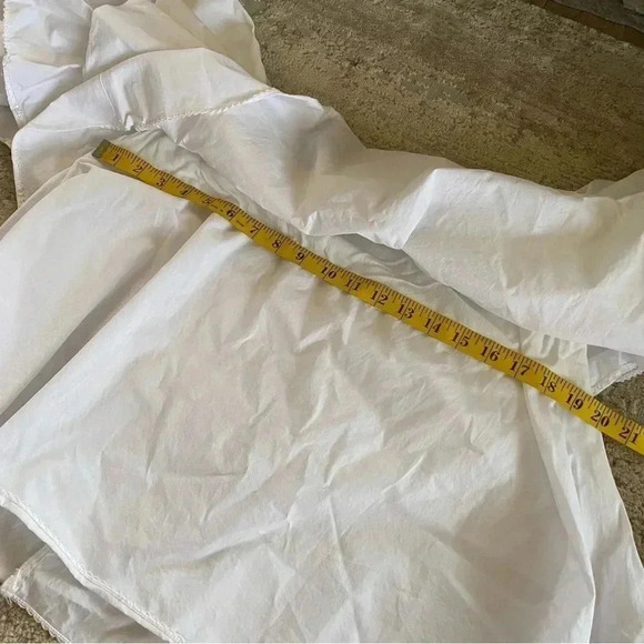 Olivaceous White Cotton Tiered Ruffle Off the Shoulder Top Shirt: Size Large - Picture 10 of 10